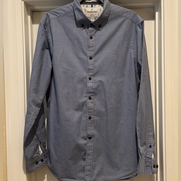 INTERNATIONAL REPORT MENS LS BUTTONED DOWN SHIRT LARGE 100% COTTON BLUE - Picture 1 of 13